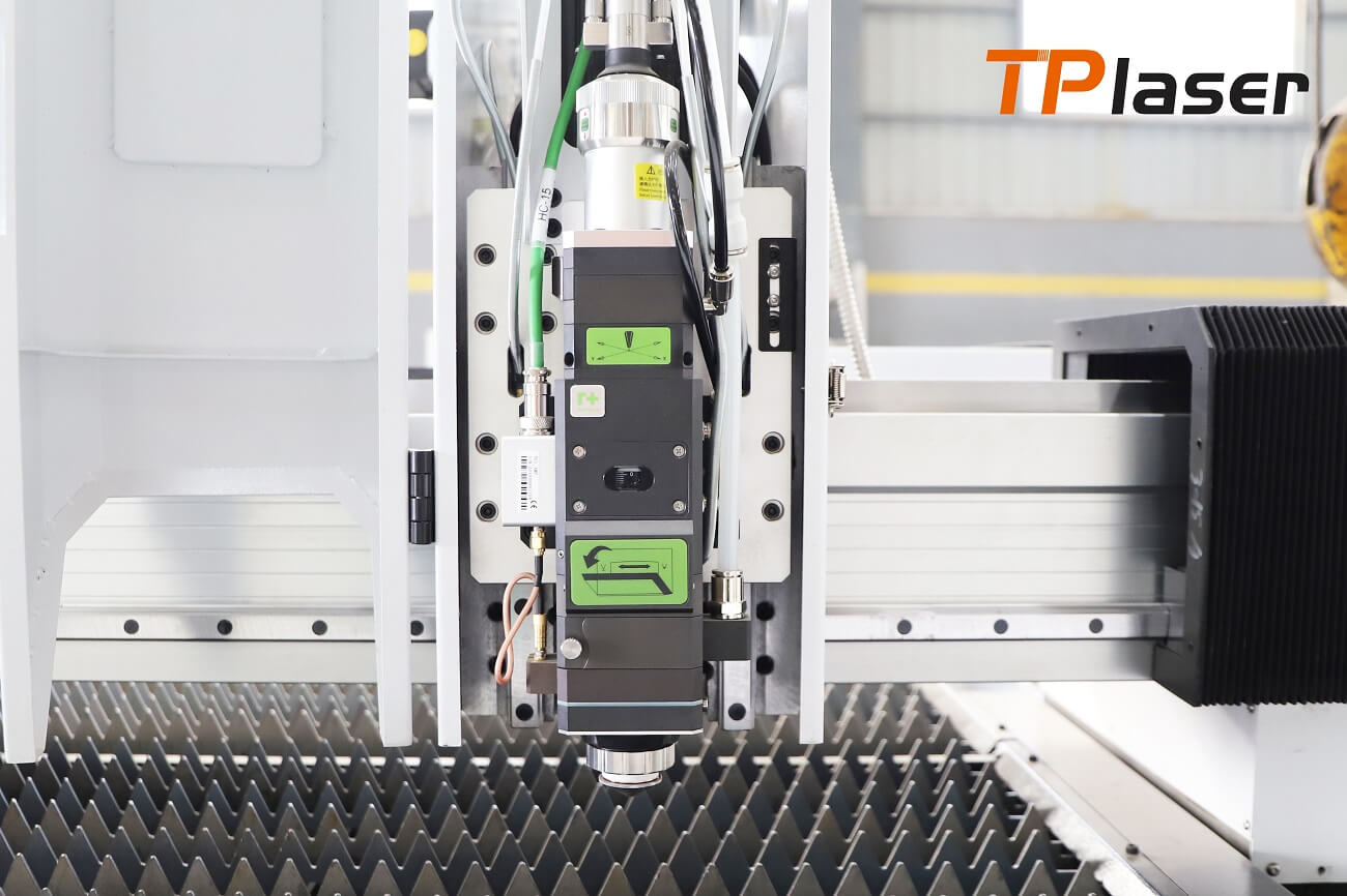 laser head of stainless steel laser cutting machine